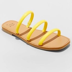 NWOT Wren triple strap sandals